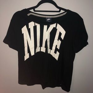 Nike Cropped Tee